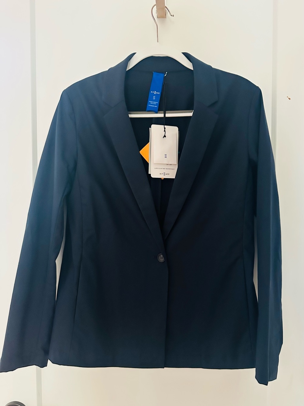 NWT Kit and Ace Navy The Ride Blazer, Small